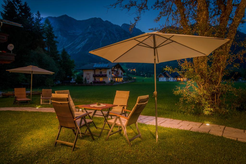 Bio-Holzhaus Und Landhaus Heimat Ramsau am Dachstein Eksteriør billede